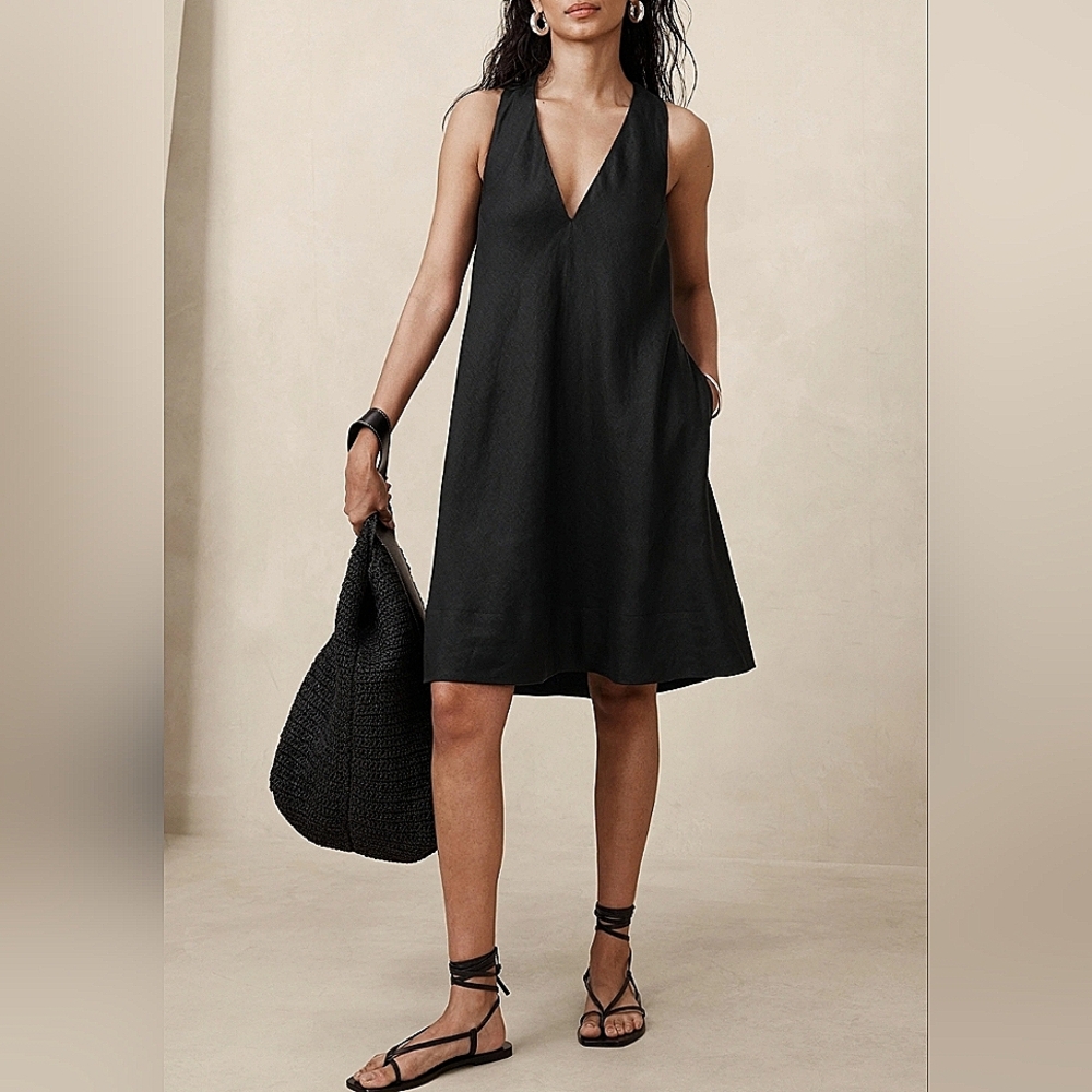 Banana Republic Black V-Neck Sleeveless Midi Dress